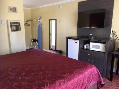 Americas Best Value Presidents Inn Monterey - image 24