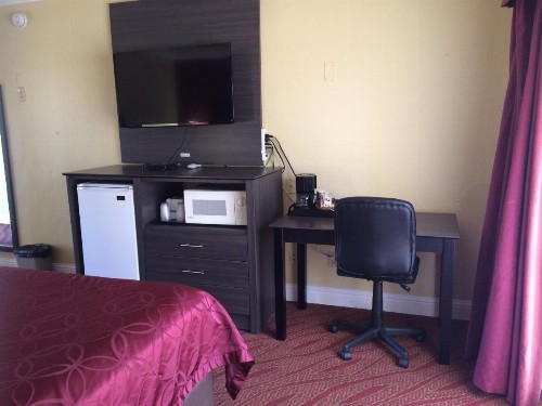 Americas Best Value Presidents Inn Monterey - image 25