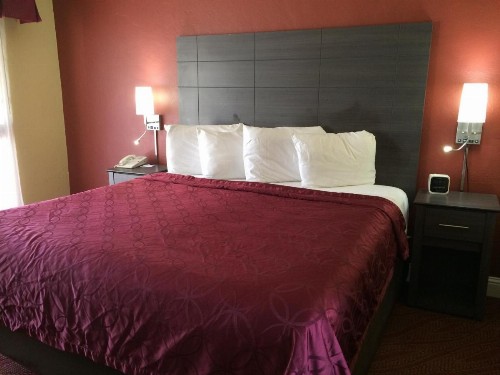 Americas Best Value Presidents Inn Monterey - image 27