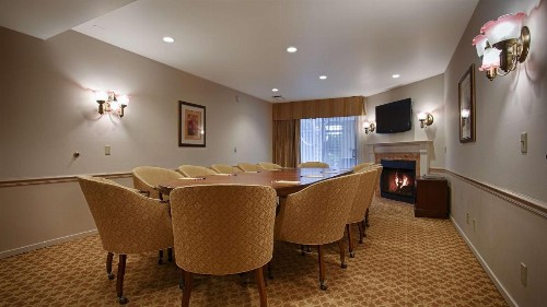 Victorian Inn - image 23