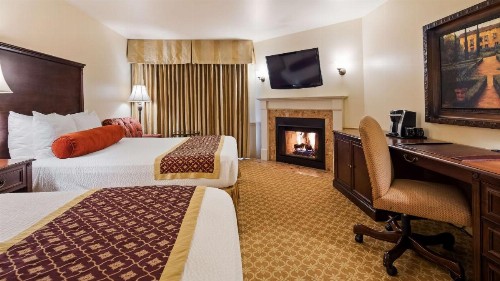 Victorian Inn - image 32