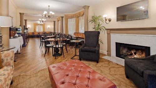 Victorian Inn - image 33