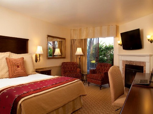 Victorian Inn - image 38