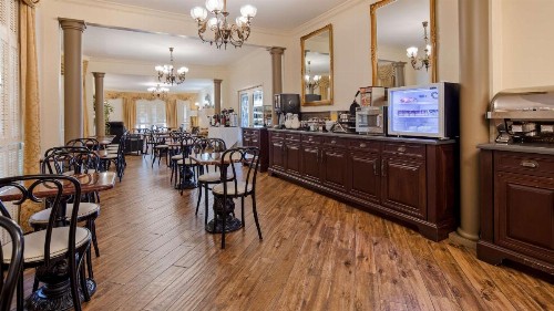 Victorian Inn - image 6