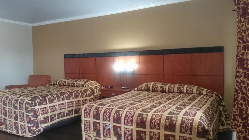Monterey Fairgrounds Inn - image 8