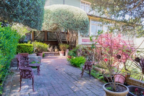 The Jabberwock Bed & Breakfast - image 13