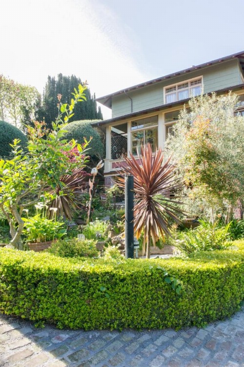 The Jabberwock Bed & Breakfast - image 14