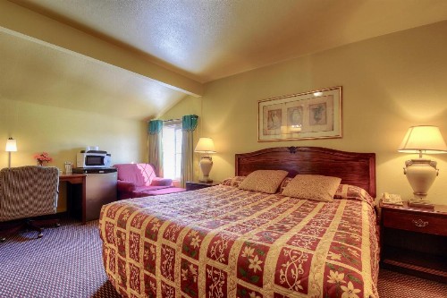 Bayside Inn - image 15
