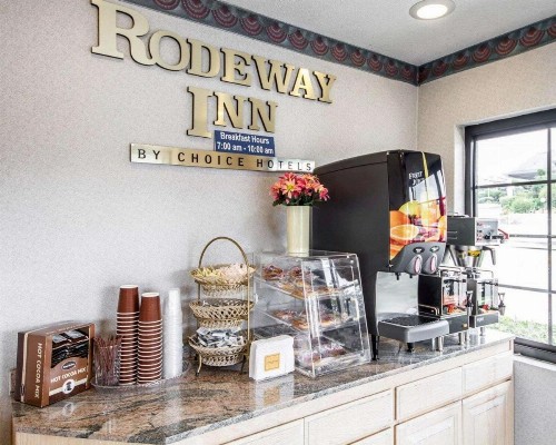 Rodeway Inn Monterey Near Fairgrounds - image 22