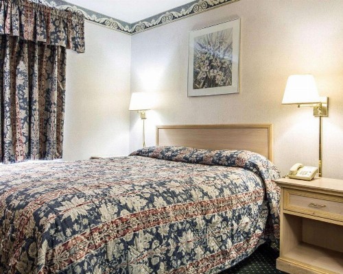 Rodeway Inn Monterey Near Fairgrounds - image 4