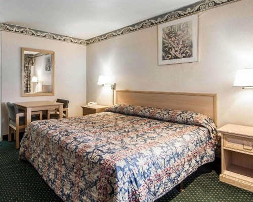 Rodeway Inn Monterey Near Fairgrounds - image 8