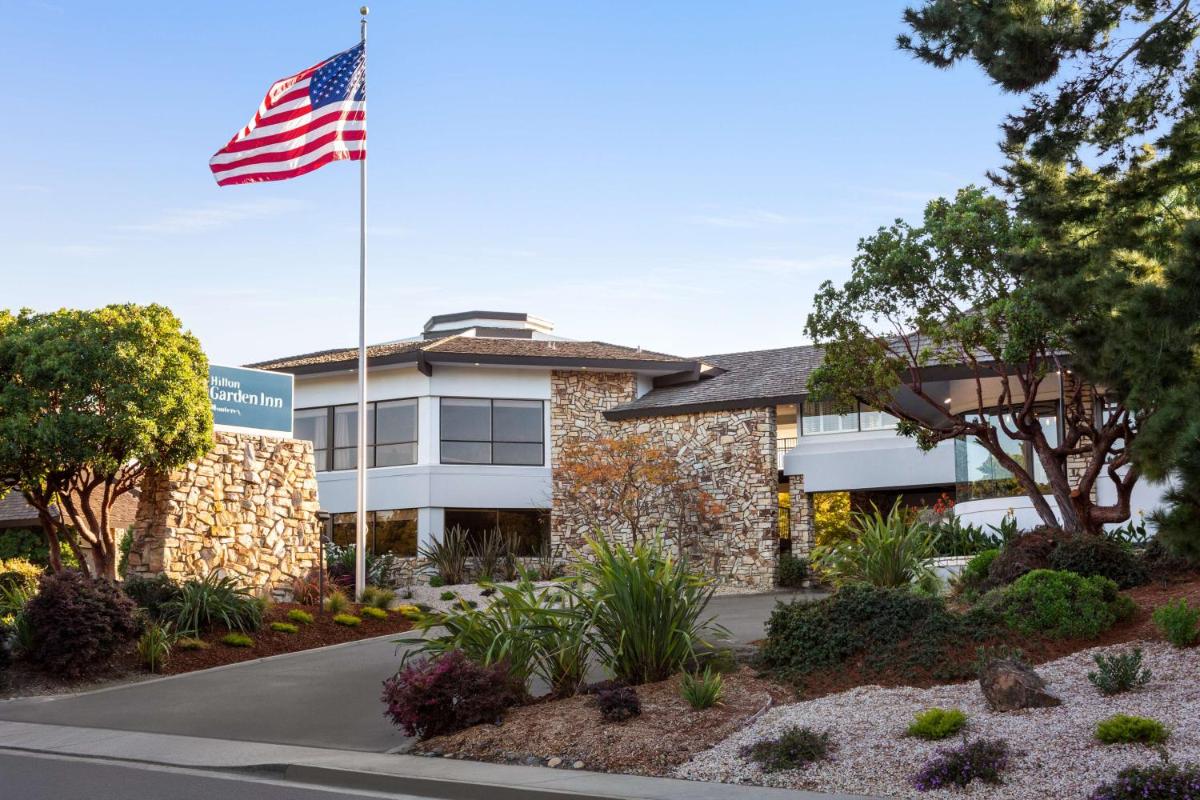 Hilton Garden Inn Monterey - main image