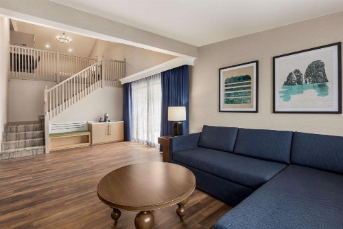Hilton Garden Inn Monterey - image 32