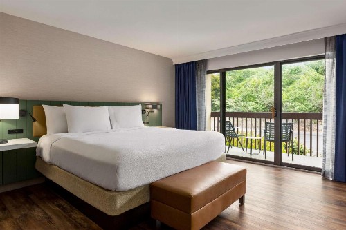 Hilton Garden Inn Monterey - image 45