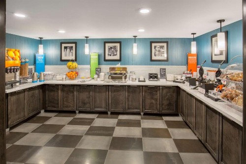 Hampton Inn Monterey - image 12