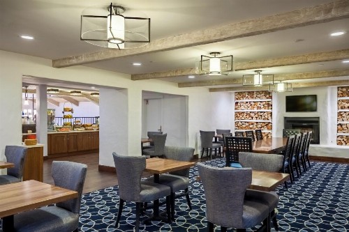 Hotel Pacific - image 13