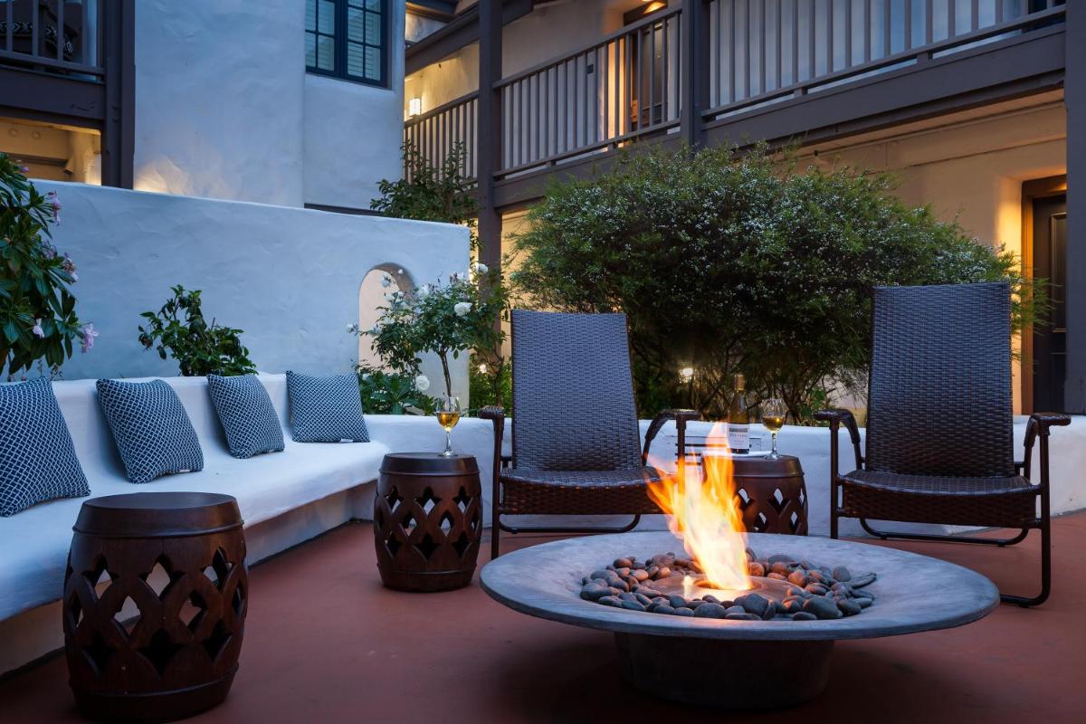 Hotel Pacific - image 5