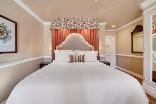 Spindrift Inn - image 16