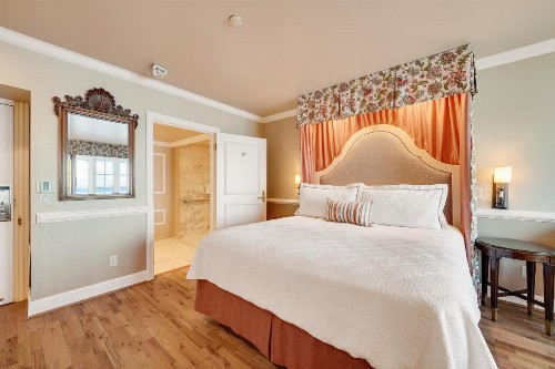 Spindrift Inn - image 28