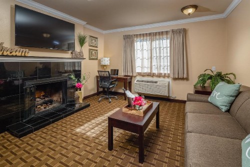 Stage Coach Lodge - image 12