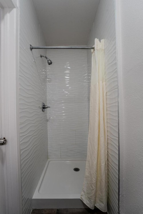 Monterey Surf Inn - image 22