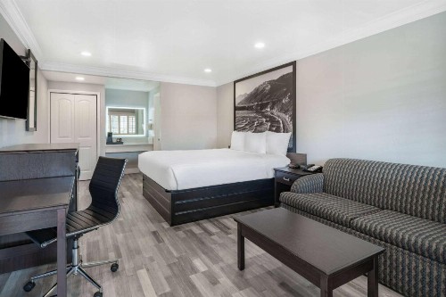 Super 8 by Wyndham Monterey/Carmel - image 30
