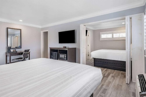 Super 8 by Wyndham Monterey/Carmel - image 33