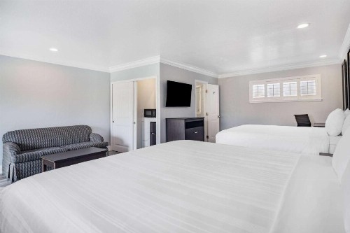 Super 8 by Wyndham Monterey/Carmel - image 34