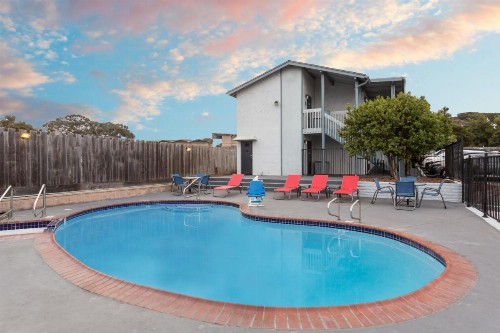 Ramada by Wyndham Monterey - image 29