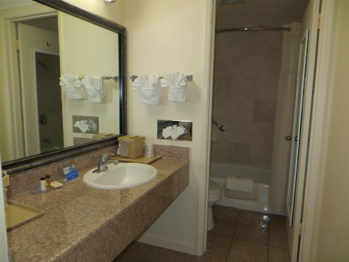Arbor Inn Monterey - image 33