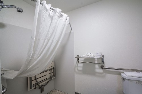 Motel 6 - Downtown Monterey - image 24