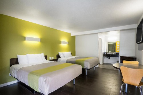 Motel 6 - Downtown Monterey - image 32