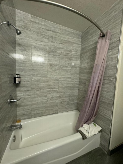 Motel 6 - Downtown Monterey - image 8