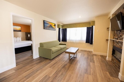 Days Inn by Wyndham Monterey Downtown - image 32
