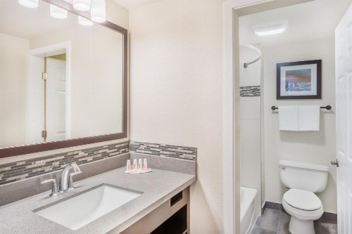 Days Inn by Wyndham Monterey Downtown - image 33