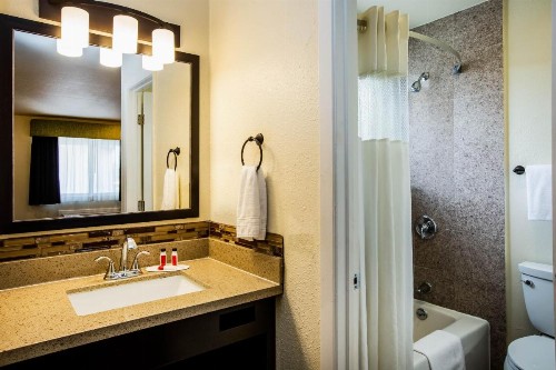 Days Inn by Wyndham Monterey Downtown - image 35