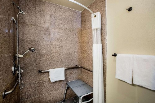 Days Inn by Wyndham Monterey Downtown - image 36