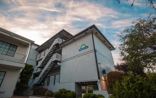 Days Inn by Wyndham Monterey Downtown - image 38