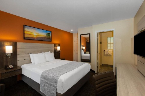 Days Inn by Wyndham Monterey-Fisherman's Wharf Aquarium - image 15