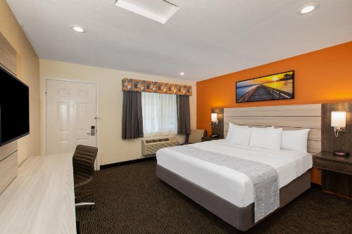 Days Inn by Wyndham Monterey-Fisherman's Wharf Aquarium - image 17