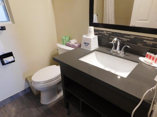 Days Inn by Wyndham Monterey-Fisherman's Wharf Aquarium - image 34
