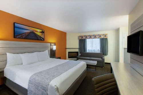 Days Inn by Wyndham Monterey-Fisherman's Wharf Aquarium - image 7