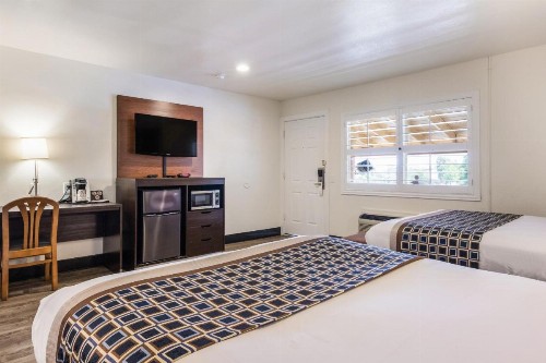 Rodeway Inn near Downtown Monterey - image 16