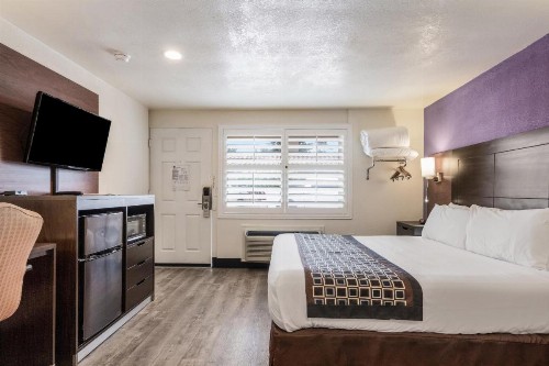 Rodeway Inn near Downtown Monterey - image 2