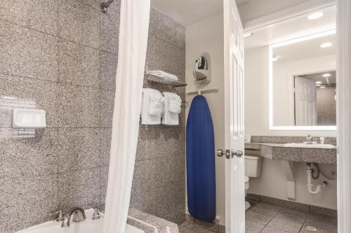 Rodeway Inn near Downtown Monterey - image 3