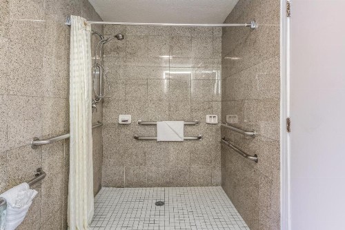 Rodeway Inn near Downtown Monterey - image 9
