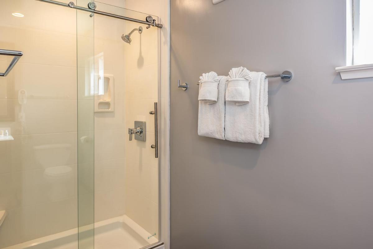 The Inn at 1252 Monterey - image 2