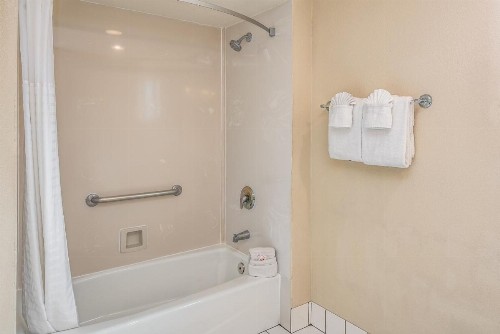 The Inn at 1252 Monterey - image 44
