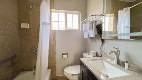 Candle Bay Inn - image 20