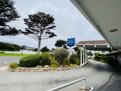 Monterey Bay Lodge - image 13